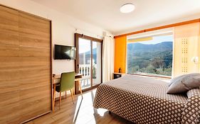 Hostal y Apartamento Rural Los Naranjos